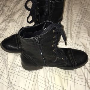 Size 9 woman shoes